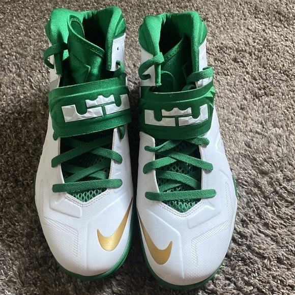 Lebron James Mens Shoes NIKE Basketball White Green Gold Irish 11.5 main image 15